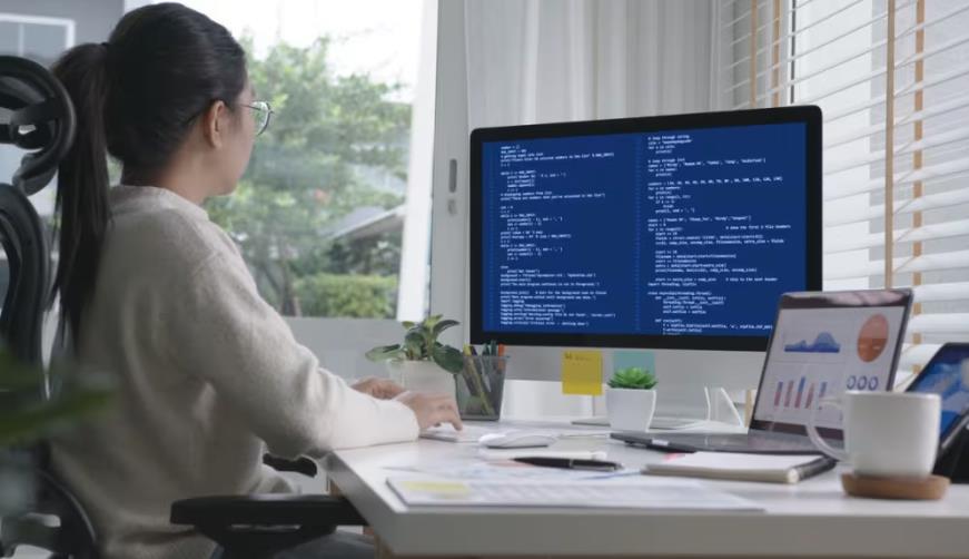 万年县企业数字化解决方案：机器学习赋能商业模式升级的核心路径